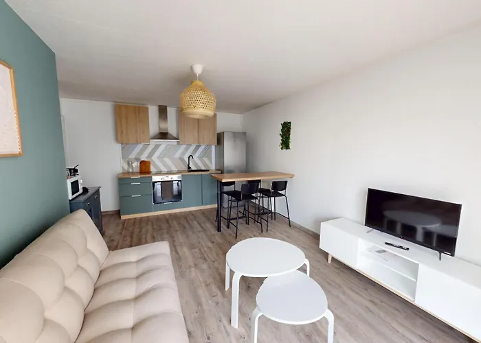 Апартаменты F4 - Rue Jean Le Brozec *