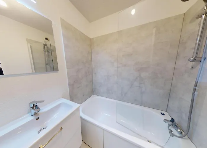 F4 - Rue Jean Le Brozec Апартаменты